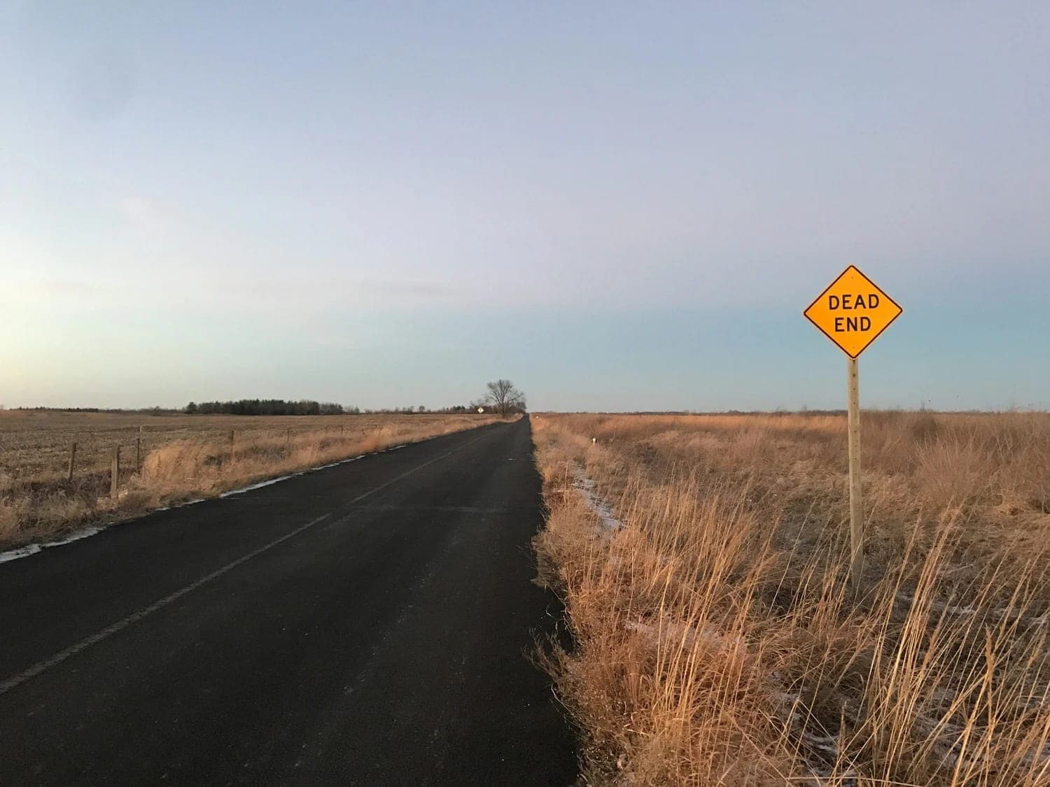 Avoiding Two Extremes